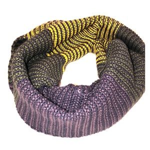 The North Face Infinity Scarf + Wool Hat